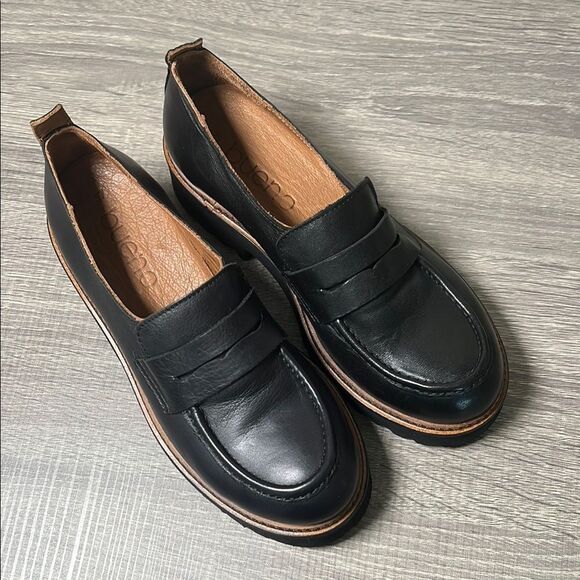 Bueno Shoes - Bueno Women's Annie Leather Loafer (Black)